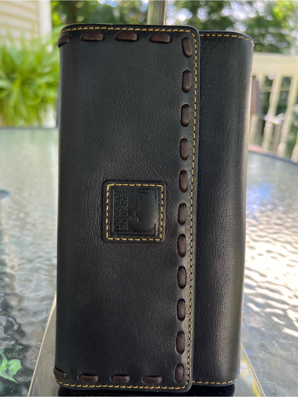 DOONEY AND BOURKE FLORENTINE
CONTINENTAL CLUTCH